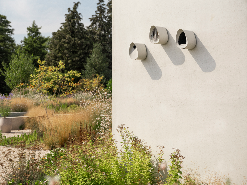 Essential Bird Feeder 18