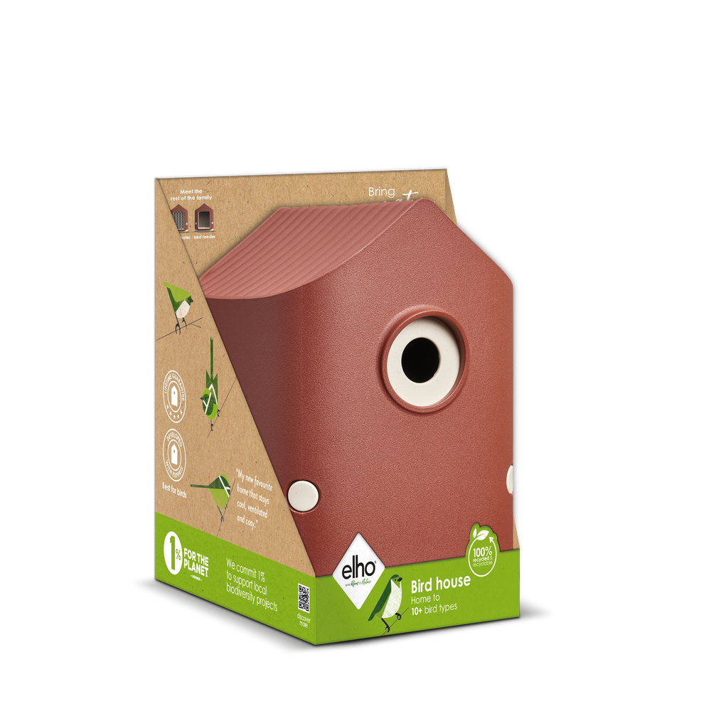 Cosy Bird House 18
