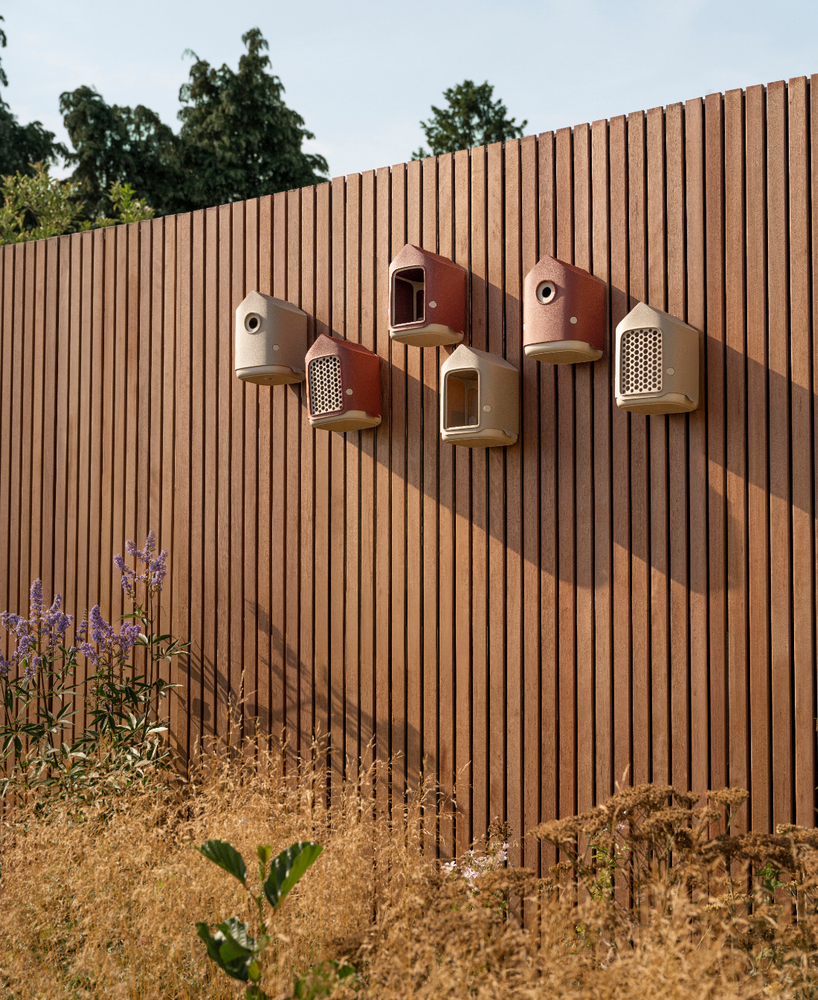 Cosy Bird Feeder 18
