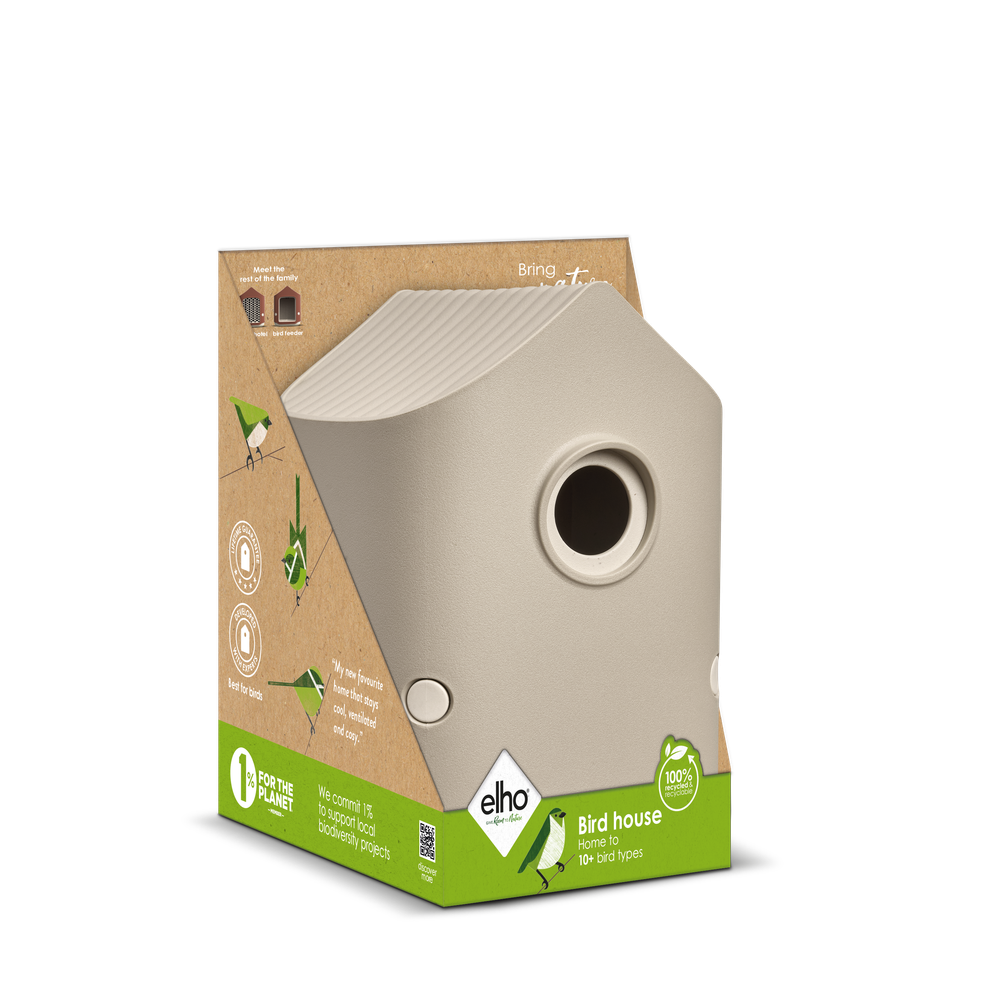 Cosy Bird House 18