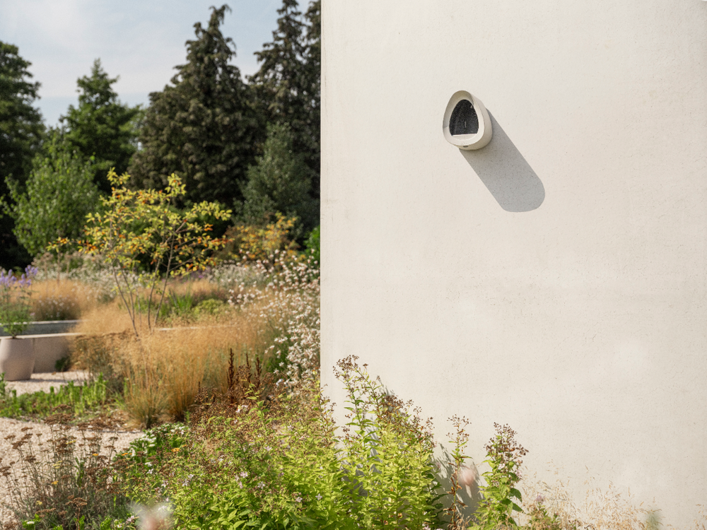 Essential Bird Feeder 18